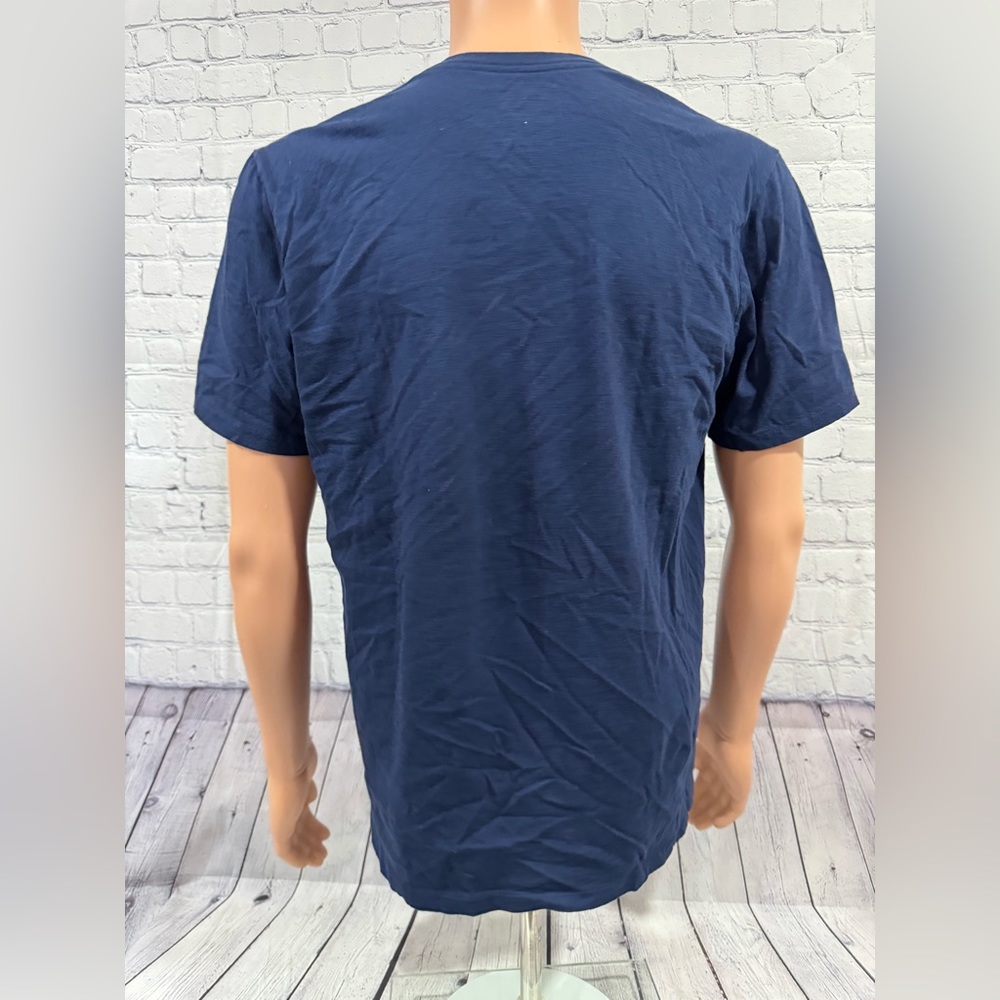 Nike Tee - Picture 6 of 8